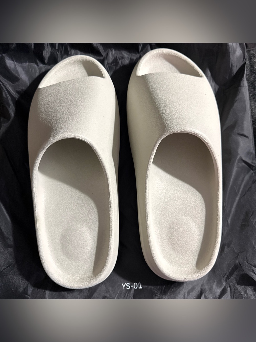 Yeezy YS-01 Cream Slide Sandals - size 13
